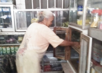 Isi Toko Kelontong Dikuras Kawanan Pencuri