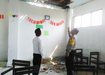 Jebol, Atap Ruang Kelas MTs Madinah Bunder Dirusak OTK