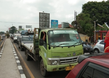 Hati-hati, Dampak One Way, Arus Kendaraan di Jalur Pantura Membludak