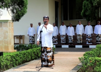 Aturan Baru, PNS Wajib Pakai Pakaian Adat Cirebon