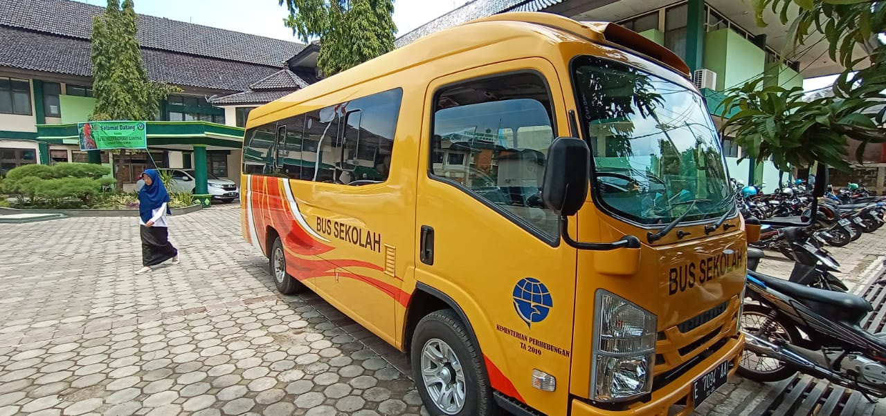 IAIN Syekh Nurjati Cirebon Dapat Bus Sekolah dari Kemenhub 1