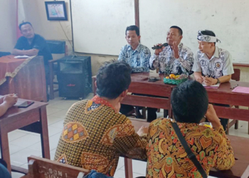 Kawal Perbup Guru Honorer!