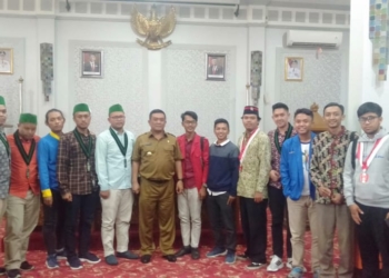 Ormawa Cirebon Tagih Janji Walikota Soal Sampah-RTH