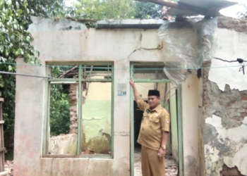 Rumah Seorang Janda Ambruk Diterjang Hujan dan Angin Kencang