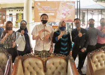 PT EWF Cabang Cirebon Bagikan 1000 Paket Sembako