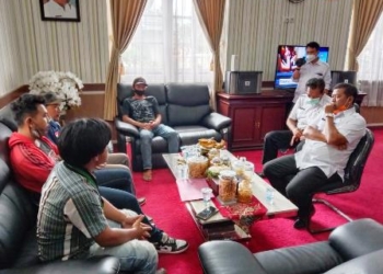 PKL Datangi Pendopo Bupati Majalengka