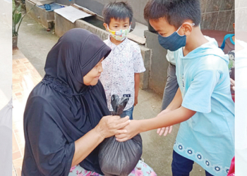 PMPT Cirebon Bagi-bagi Takjil