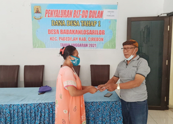Desa Babakan Losari Lor Salurkan BLT-DD