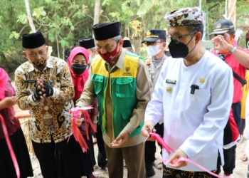 Bupati Cirebon Resmikan Rutilahu di Desa Pamengkang