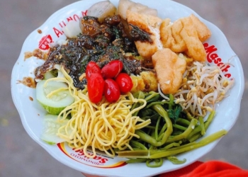 Mengenal Rujak Gamel yang Pedas Mantap
