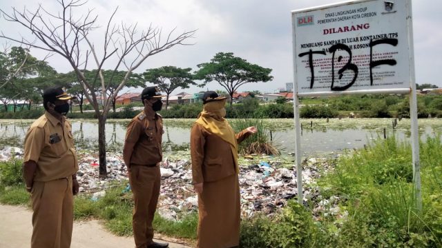 Buang Sampah Sembarangan, Siap-siap Kena Sanksi Dari DLH Kota Cirebon ...