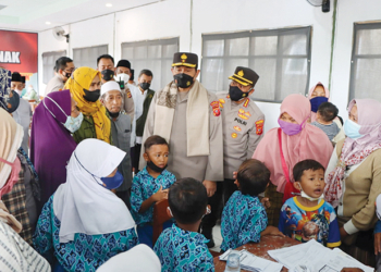 Wakapolda Jabar Tinjau Vaksinasi Anak di Ponpes Gedongan