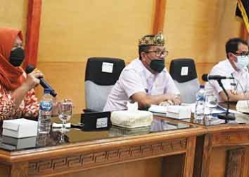 Bupati Cirebon Keluhkan Pemkab Kuningan Naikkan Harga Air 100 persen