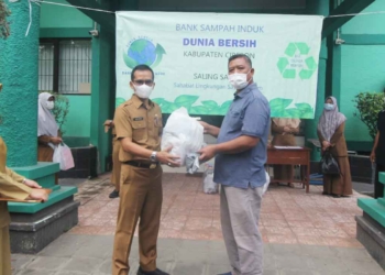 Bangun 70 Septic Tank, Desa Bakung Kidul Deklarasi Desa Sehat