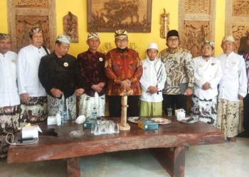 Peradaban dan Cikal Bakal Kerajaan Islam Cirebon, Pemerintah Diminta Akui Keberadaan Keraton Singapura