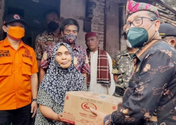 Dapat Laporan Banjir, Bupati Cirebon Langsung ke Plered