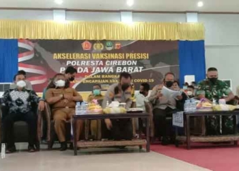 Polresta Cirebon Laksanakan Vaksinasi Presisi di UMC, Kapolda Jawa Barat: Target 150 Ribu Dosis