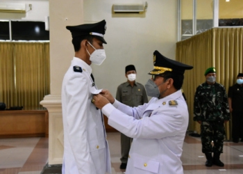 Sudah Dilantik Bupati Cirebon, Tugas Berat Menanti Kuwu PAW Gumulunglebak