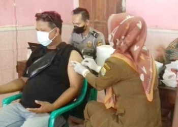 Pemdes Arjawinangun Gelar Vaksinasi