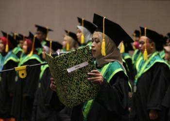 899 Mahasiswa Diwisuda, Alumni IAIN Cirebon Emban Misi Keilmuan dan Keislaman