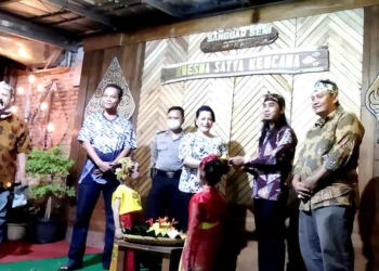 Ketua KPAID Kabupaten Cirebon Resmikan Sanggar Seni Desa Kertawinangun