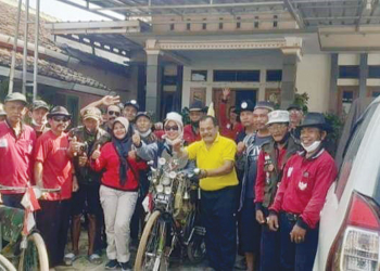 Komunitas Sepeda Ontel Dukung Suharso Nyalon Bupati Cirebon