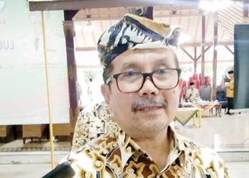 Bupati-Cirebon-Imron