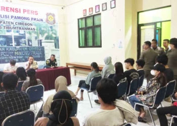 Razia Kos-Kosan Per Jam di Cirebon, Satpol PP Ciduk Pasangan Mesum dan PSK Online