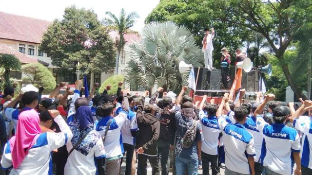 buruh mogok nasional Suara Cirebon