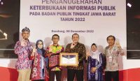 Pemkab Cirebon Raih Penghargaan Kabupaten Informatif