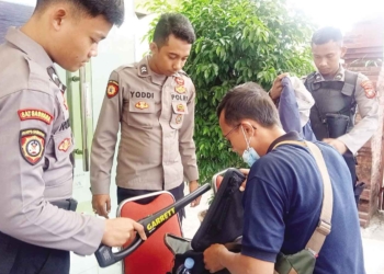 Penjagaan Mapolres Ciko Diperketat, Tak Ingin Bom Bunuh Diri Kembali Terjadi, Tamu Diperiksa Detektor
