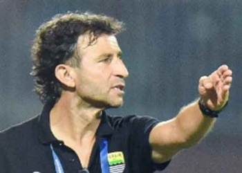 Nick Kuipers Absen di Laga Persib Bandung Vs Borneo FC, Luis Milla Putar Otak