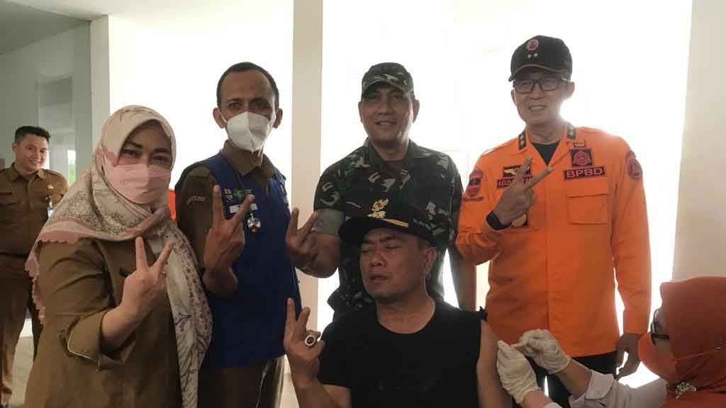 Kota Cirebon Launching Vaksinasi Booster Kedua, Pelaku Pelayanan Publik Pelaksana Pertama
