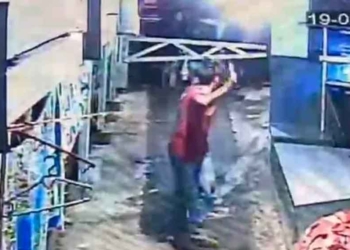 Geng Motor Kembali Beraksi di Kota Cirebon, Bersenjata Tajam Keliling Cari Mangsa, Ulah Brutalnya Terekam CCTV