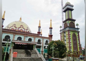 DPUTR Kabupaten Cirebon Lanjutkan Pembangunan Menara Masjid Agung Sumber, akan Dihiasi Payung seperti di Makkah