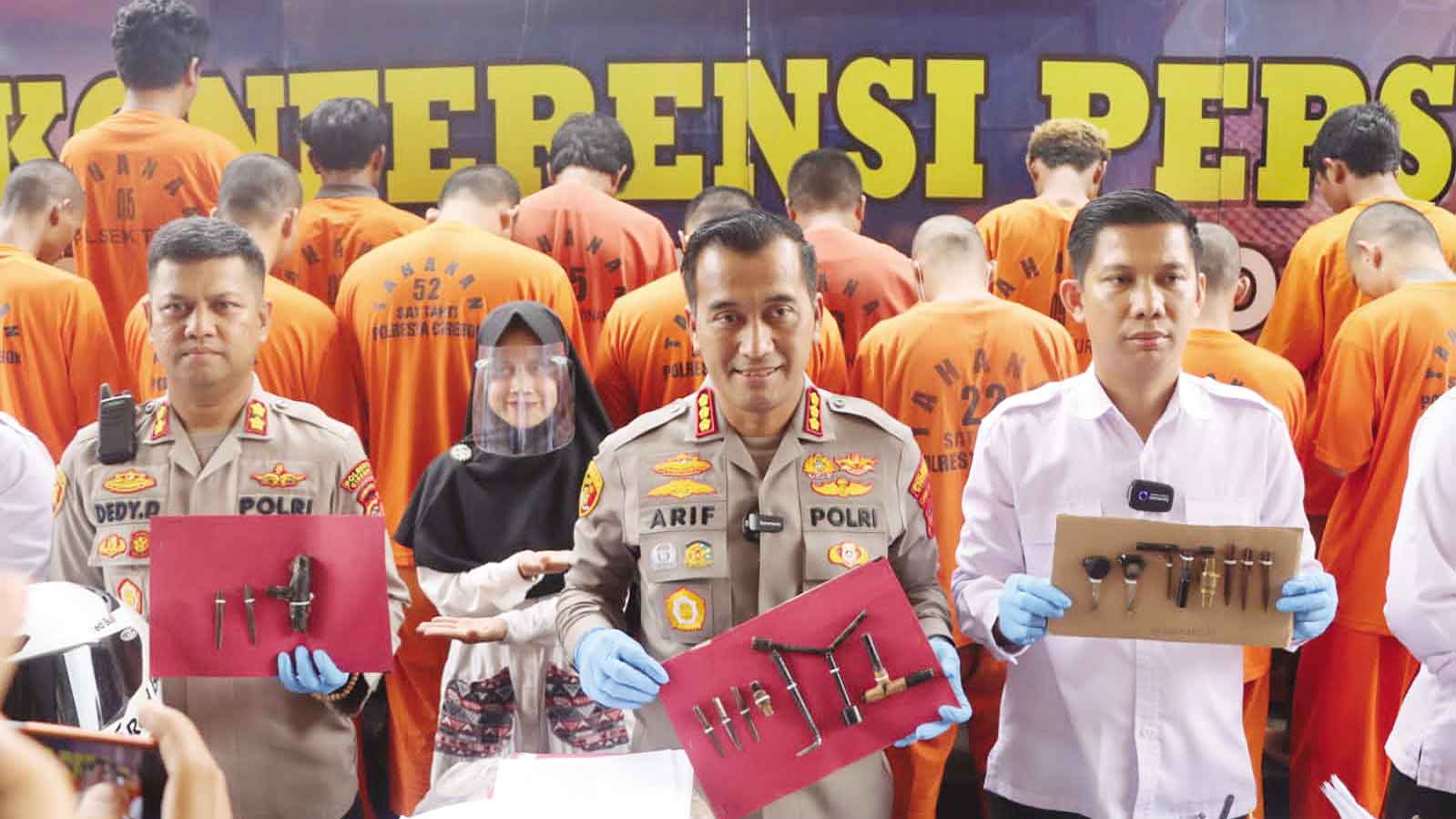 Sebulan Polresta Cirebon Ungkap 12 Kasus Pencurian, Amankan 24 Tersangka dan Barang Bukti 14 Unit Sepeda Motor