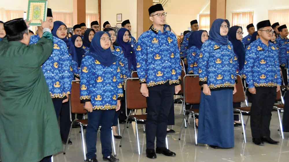 Lantik 80 ASN, Bupati Cirebon Ingatkan Jangan Agunkan SK untuk Gaya Hidup