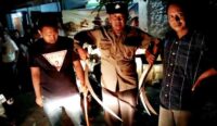Petugas Gagalkan Perang Sarung di Cirebon, Ditemukan 5 Senjata Tajam, Remaja 15 Tahun Diamankan