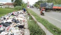 Sampah Liar Coreng Wajah Kabupaten Cirebon, Menumpuk di Jalur Mudik 2023