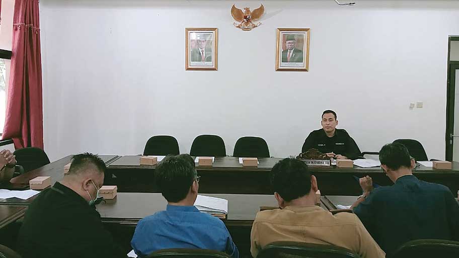 Warga TTI Ngadu Ini ke Komisi III DPRD Kabupaten Cirebon