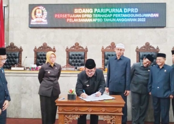 Bupati Imron Sebut Kritik DPRD Kabupaten Cirebon Demi Kemajuan