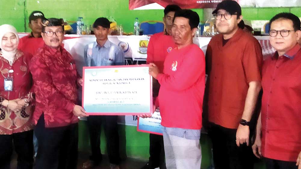 Bupati Imron Apresiasi Bantuan KKP untuk Nelayan di Kabupaten Cirebon