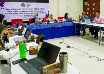 Dosen FEBI IAIN Cirebon Gelar Coaching Clinic Modul Digital