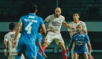 Mohammed Bassim Rashid Kontra Persib di Stadion GBLA