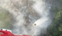 Operasi Water Bombing untuk Padamkan Kebakaran TPST Sarimukti Bandung