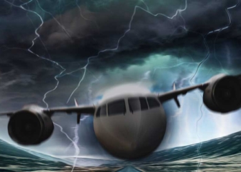 Pesawat Jatuh di Jalan Raya, 10 Tewas