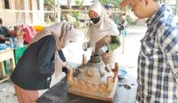 Tim Arkeolog Pugar Masjid Kuna Bondan, Rawat Memolo Gunakan Bahan Kimia