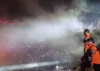 Kebakaran TPA Kopi Luhur Cirebon, Ribuan Warga Mengungsi