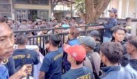 Puluhan PKL Demo di Kantor Disperdagin Majalengka
