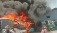 Foto: Kebakaran Di Cirebon Bus Sahabat - Suara Cirebon